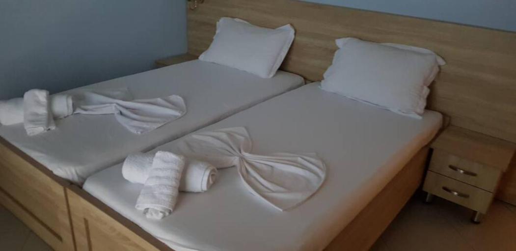 סרנדה Vasili Sunstay Apartments מראה חיצוני תמונה