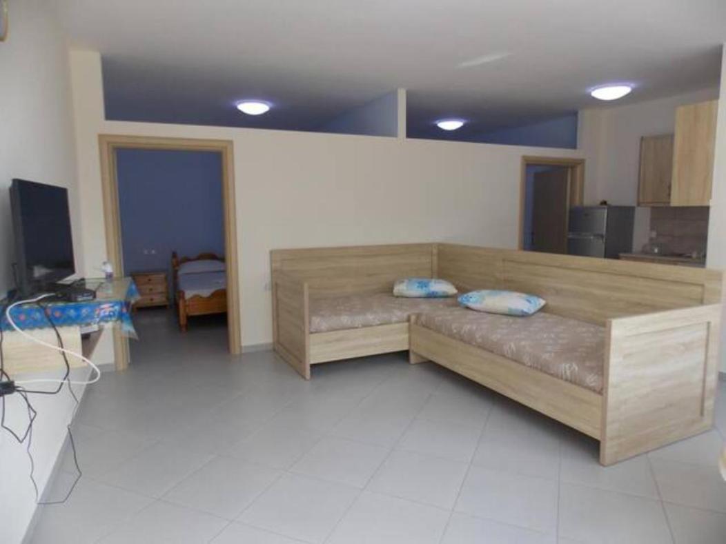 סרנדה Vasili Sunstay Apartments מראה חיצוני תמונה