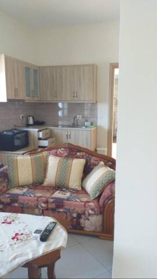 סרנדה Vasili Sunstay Apartments מראה חיצוני תמונה