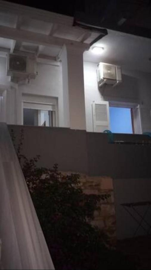 סרנדה Vasili Sunstay Apartments מראה חיצוני תמונה